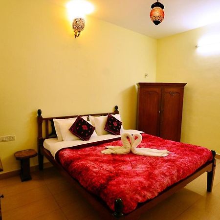 Al Haramain Home Stay Un -Married And Stag Groups Not Allowed Ooty Exteriör bild